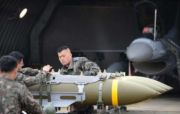 ▲ 연평도 포격도발 3주기 행사에 발끈한 북괴군은 청와대를 불바다로 만들겠다는 협박성명을 내놨다. [사진: 연합뉴스]