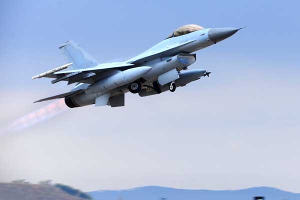 ▲ 연평도 포격도발 3주기 행사에 발끈한 북괴군은 청와대를 불바다로 만들겠다는 협박성명을 내놨다. [사진: 연합뉴스]