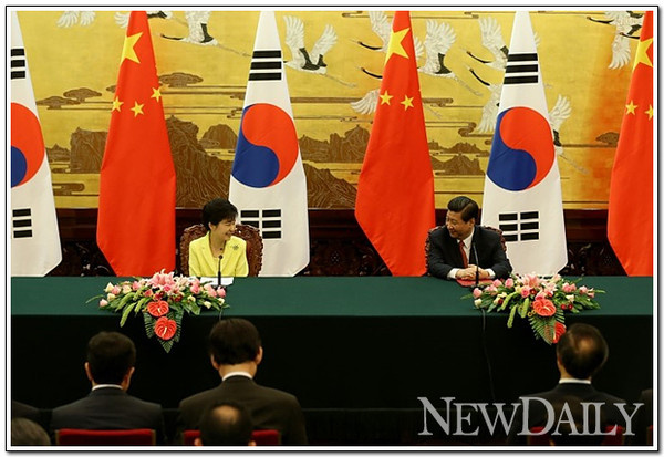 ▲ 박근혜 대통령이 지난 6월 시진핑 중국국가주석과 정상회담을 하고 있다. ⓒ 뉴데일리