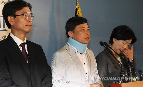 ▲ 통합진보당 중앙위원회 심상정 의장과 유시민 조준호 부의장이 지난해 5월 14일 국회 정론관에서 중앙위 전자투표결과를 발표하고 있다. ⓒ연합뉴스