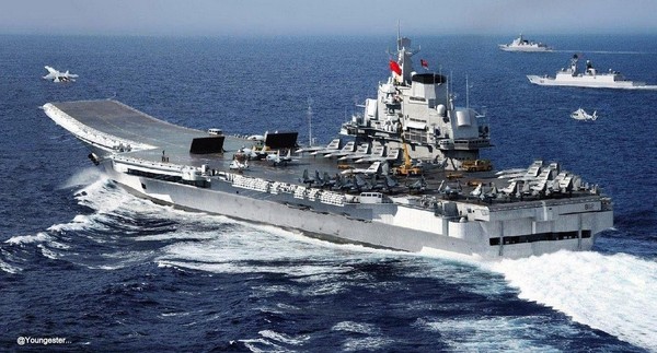 ▲ 중국 항공모함 [랴오닝 함]의 모습. 이번에 처음으로 원양훈련을 실시한다.