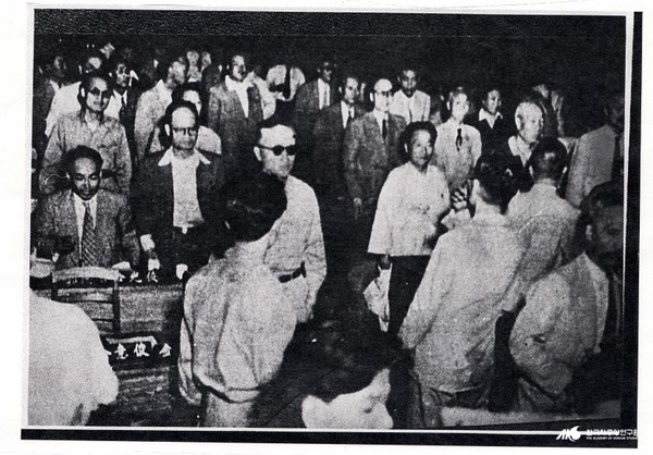 ▲ 한국 최초의 직선제 개헌안을 통과시키는 국회의원들.(부산,1952, 사진=한국학중앙연구원)
