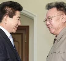 ▲ 왼쪽부터 노무현 前 대통령, 김정일ⓒ연합뉴스