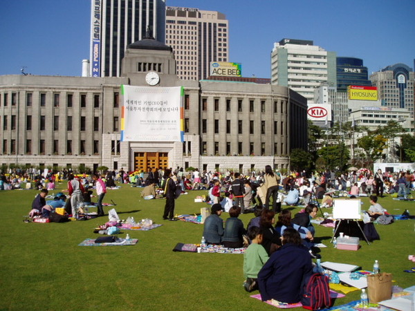 ▲ 2004년 서울광장ⓒ서울시