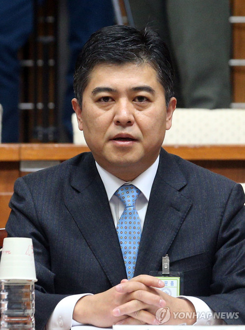 ▲ 16일 오전 국회 국가정보원개혁특위에서 열린 국가정보원 등 국가기관의 정치적 중립성 강화방안에 대한 공청회에서 야당 추천 발표자인 장유식 변호사가 발표하고 있다.ⓒ연합뉴스