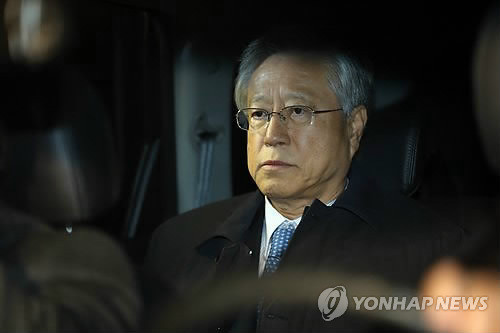 횡령 및 배임 혐의를 받고 있는 이석채 전 KT회장이 20일 검찰에 재소환됐다.ⓒ 연합뉴스