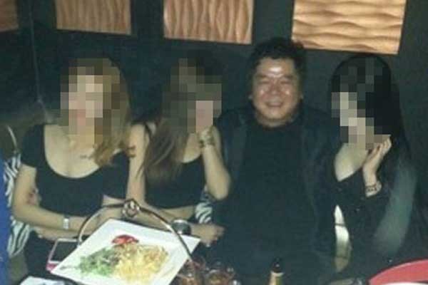 ▲ 논란이 된 페이스북 사진.