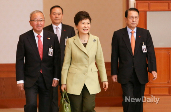 ▲ 박근혜 대통령은 27일 세종시를 찾아 경제장관회의를 주재했다. 자료사진 ⓒ 뉴데일리