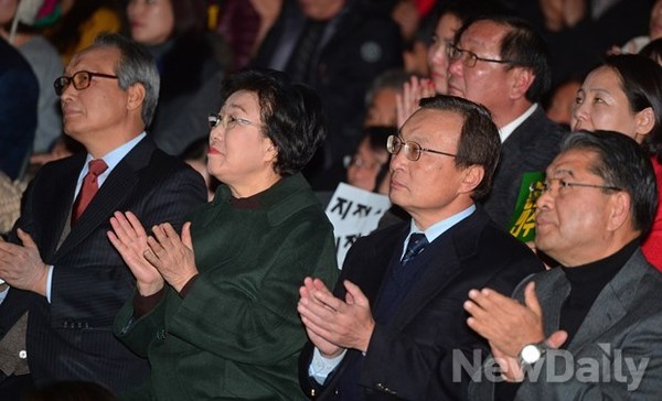 ▲ 지난 15일 오후 서울시청 다목적홀에 집결한 친노세력. ⓒ정상윤 기자