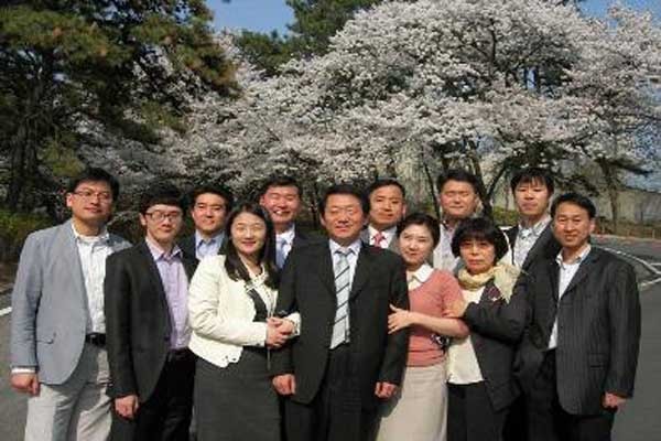 ▲ 방사청 수출진흥과 직원들 단체사진.