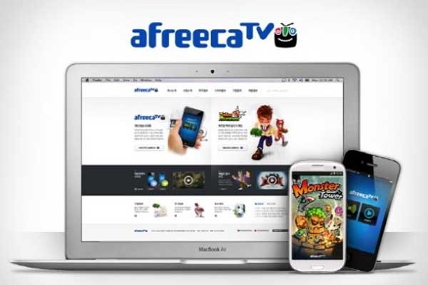 ▲ 강 대표는 '아프리카 TV'로 철도노조 시위현장을 생중계하는 사람의 막말에 충격을 받았다고 했다. 사진은 아프리카TV 선전화면.