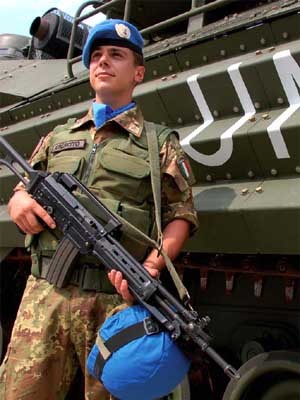 ▲ 레바논 평화유지임무단(UNIFIL)의 일원인 이탈리아 군의 모습.