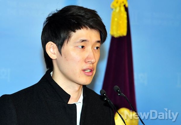 ▲ <북한인권법 통과를 위한 모임>의 서예훈 홍보국장이 향후 단체 계획에 대해 발표하고 있다. ⓒ이종현 기자
