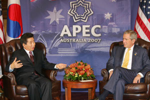 ▲ 2007년 9월 호주 시드니에서 열린 한미정상회담에서 노무현 대통령은 부시 대통령에게 종전선언을 종용했다.