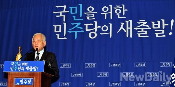▲ 김한길 민주당 대표가 13일 오전 국회 의원회관에서 신년 기자회견을 하고 있다.ⓒ이종현 기자