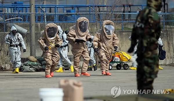 ▲ 2013년 4월 美23화학대대의 훈련 장면. [사진: 연합뉴스]