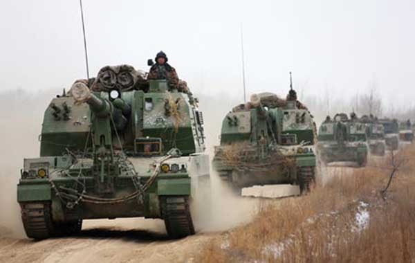 ▲ 중국 공산당이 운영하는 CCTV는 지난 6일부터 중공 인민해방군 병력 10만여 명이 북한과의 접경지역에서 기동훈련 중이라고 보도했다. [사진: 왓차이나닷컴 캡쳐]