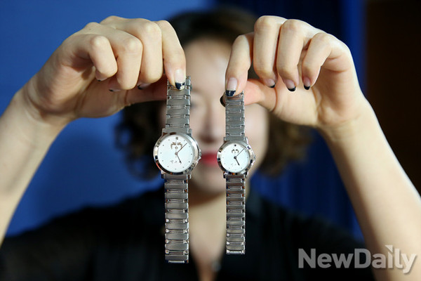 ▲ 박근혜 대통령이 설을 앞두고 새누리당 원내-외 당협위원장들에게 선물한 박근혜 시계.ⓒ 뉴데일리