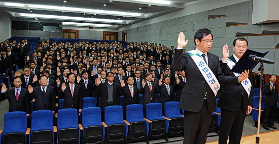 ▲ 현대건설이 22일 서울 계동 본사 대강당에서 [준법경영 실천 결의대회]를 개최했다. ⓒ현대건설