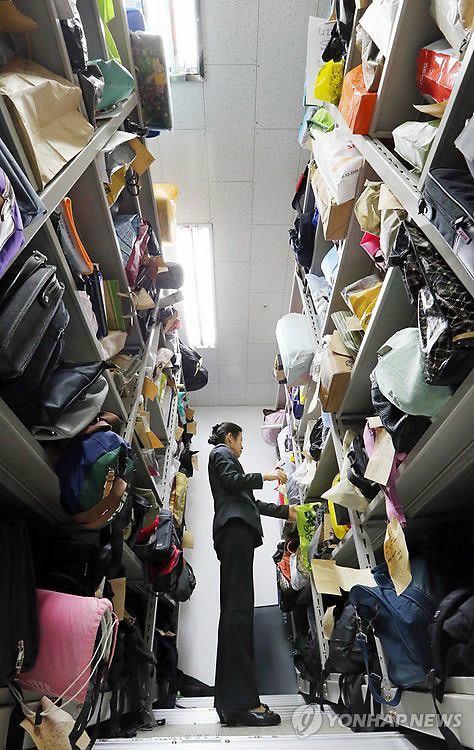 ▲ 지하철 유실물 1위는 가방, 2위는 전자제품ⓒ연합뉴스