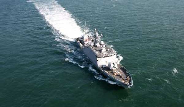 ▲ 방사청이 27일 해군에 인도한 13번째 유도탄 고속함 '한문식 함'.