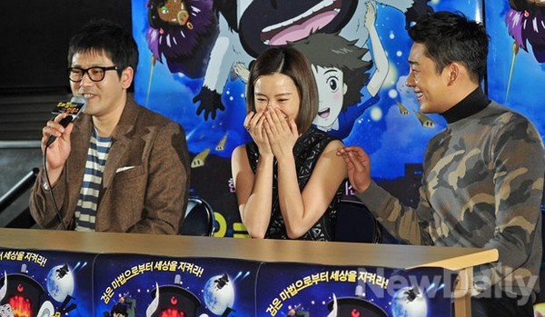 ▲ 장형윤 감독, 정유미, 유아인  ⓒ 이미화 기자