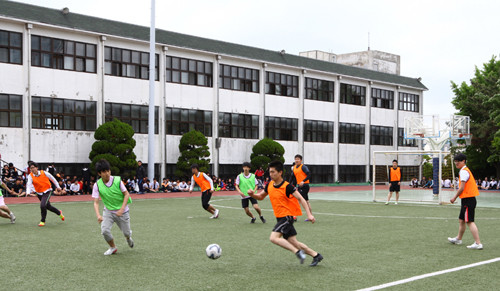 ▲ ▲ 부산 부성고 전경