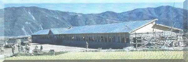 ▲ 1952년 처음 문을 열었을 당시 '가이사 중학원'의 모습.