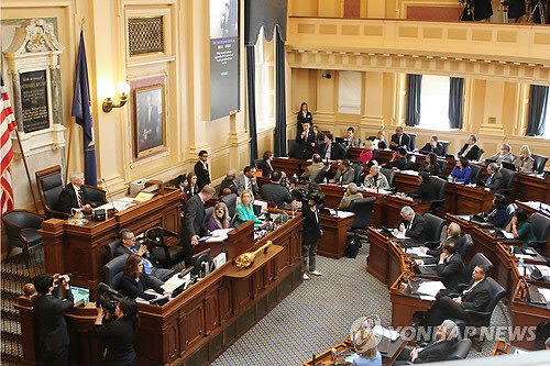▲ 동해와 일본해를 의무적으로 함께 표기토록 하는 [동해병기법]이 미국 버지니아주 상하원을 모두 통과했다. ⓒ 연합뉴스