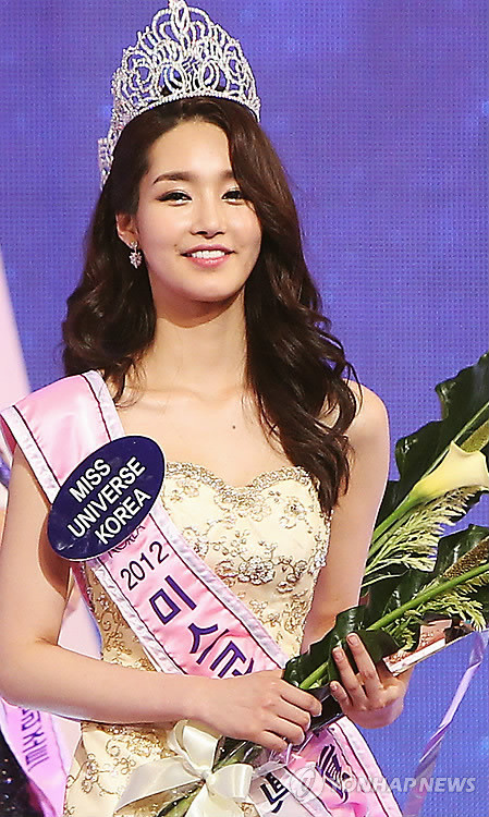 ▲ 지난 2012 미스코리아 대회에서 2012 眞(진)으로 뽑힌 김유미 양이 밝게 웃고 있다.ⓒ연합뉴스