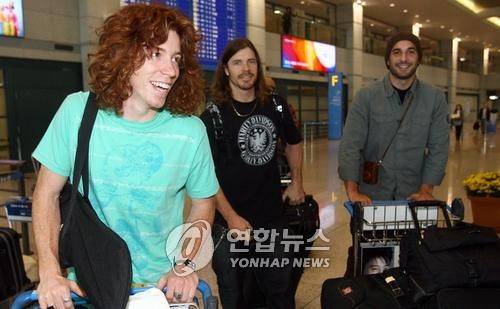 ▲ 동계올림픽 3연패에 실패한 숀화이트(왼족)ⓒ연합뉴스