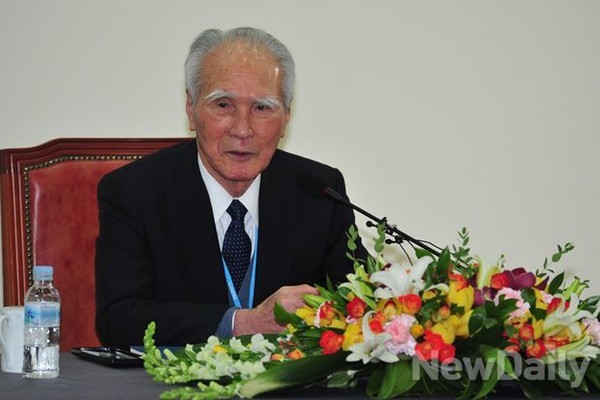 ▲ 무라야마 도미이치 전 일본 총리가 12일 오전 국회 의원회관에서 '올바른 역사인식을 위한 한일관계 정립'을 주제로 강연하고 있다.ⓒ이종현 기자