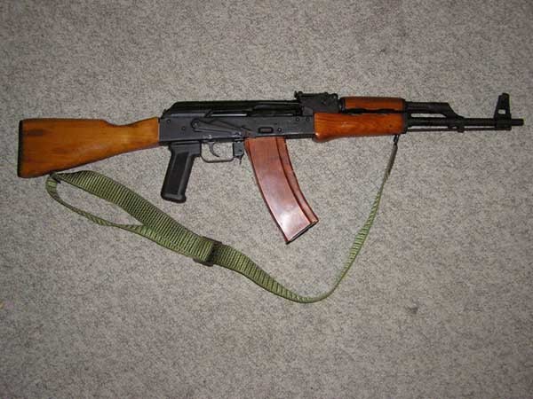 ▲ 해외의 한 수집가가 올린 AK-74. 북한군의 제식 소총으로 5.45mm 탄환을 사용한다.