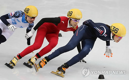 ▲ 대한민국 여자 쇼트트랙 대표팀의 김아랑이 경기를 펼치고 있다ⓒ연합뉴스