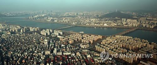 ▲ 서울 한강변 아파트와 주택들.ⓒ 연합뉴스