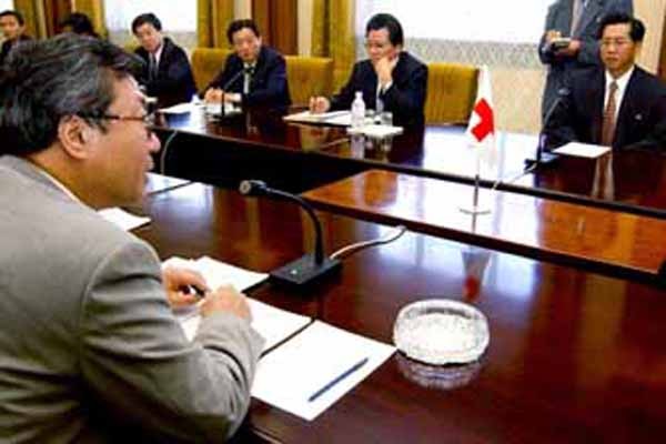 ▲ 과거에 열렸던 일본-북한 적십자 회담 모습. [사진: 동아닷컴 화면캡쳐]