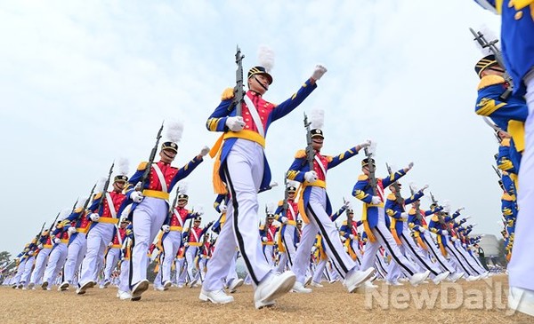 ▲ 졸업식에 참석한 육사70기 생도들 ⓒ뉴데일리 정상윤