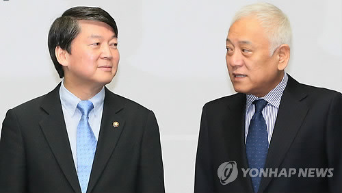 ▲ 새정치와 약속을 전면으로 내세워 통합을 추진하고 있는 안철수 의원과 민주당 김한길 대표. ⓒ연합뉴스