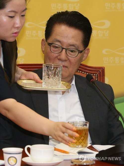 ▲ 전남지사 출마를 고심중인 민주당 박지원 의원.ⓒ연합뉴스