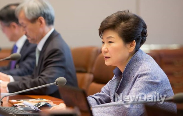 ▲ 박근혜 대통령이 남재준 국정원장의 사퇴 압박을 받고 있다. ⓒ 뉴데일리(청와대 제공)