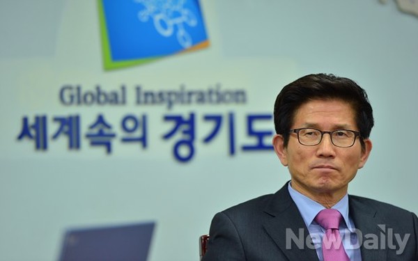 ▲ 13일 경기도청 도지사 집무실에서 김문수 지사가 와 인터뷰를 하고 있다. ⓒ 정상윤 기자