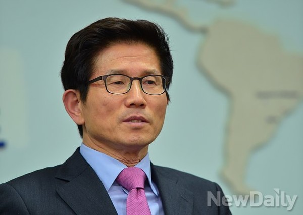 ▲ 13일 경기도청 도지사 집무실에서 김문수 지사가 와 인터뷰를 하고 있다. ⓒ 정상윤 기자