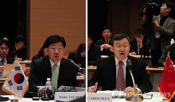 ▲ 17일 킨텍스에서 제10차 한중 FTA 회의에 임한 양측 수석대표 모습.ⓒ연합뉴스. 무단전재 및 재배포 금지