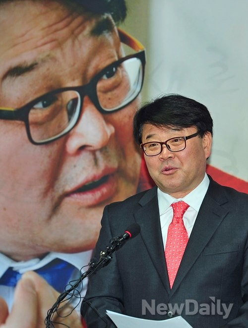 ▲ 조전혁 명지대 교수의 경기도 교육감 출마 기자회견이 19일 오전 경기도 수원시 장안구 경기도교육청 브리핑실에서 열렸다. ⓒ 이미화 기자