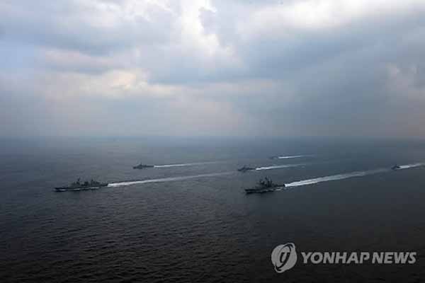▲ 지난 3월 14일 남해상에서 연합훈련을 벌인 한미 해군. ⓒ연합뉴스. 무단전재 및 재배포 금지.