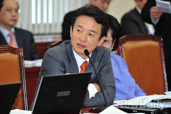 ▲ 경기도지사 출마 선언을 한 새누리당 남경필 의원은 경기 지역 교통난 해소를 위해 버스공영제를 제시했다. ⓒ 뉴데일리