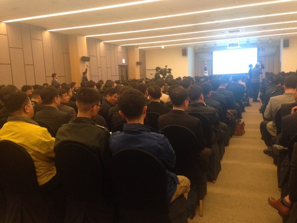 ▲ 합참은 25일 국방 컨벤션에서 [14-1차 합동무기 체계 소개회]를 개최했다. 하지만 정보교류가 이뤄진다는 말과는 달리 평범한 업체 발표만 계속 이어져 아쉬움을 자아냈다.ⓒ뉴데일리 엄슬비 인턴기자