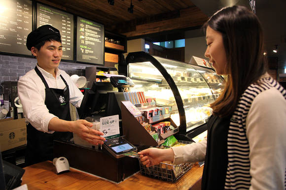 ▲ 스타벅스, 현금IC카드 결제 실시 ⓒ스타벅스커피코리아