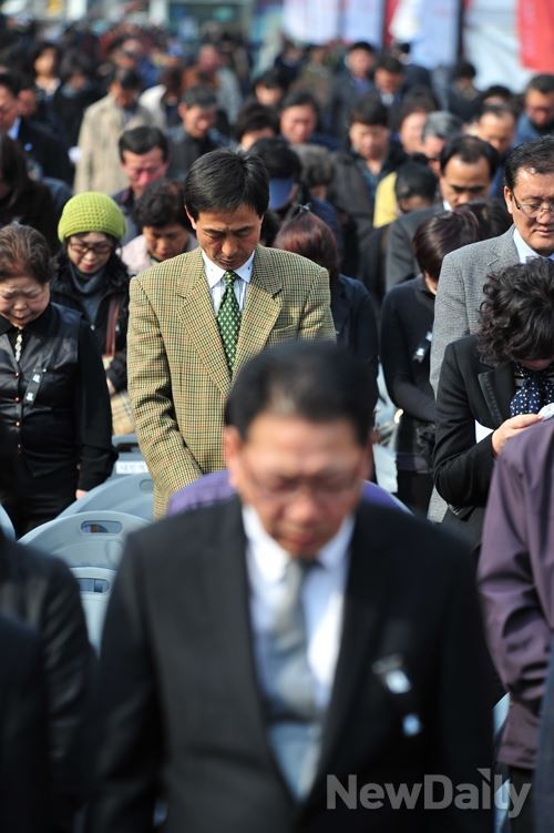 ▲ 자총 김명환 회장은 26일 서울역 광장에서 열린 '천안함 4주기 추모제'에서 "그들의 희생을 결코 잊지 않을 것"이라고 말했다. ⓒ 이종현 기자
