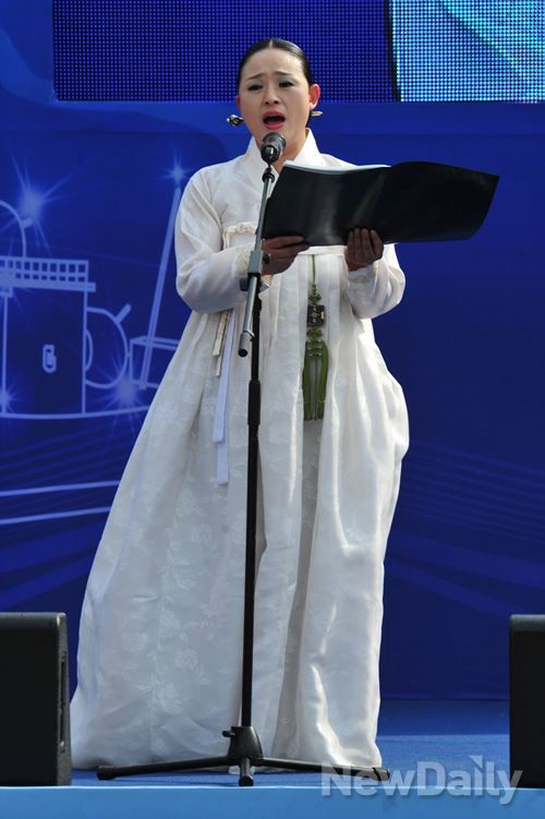 ▲ 자총 김명환 회장은 26일 서울역 광장에서 열린 '천안함 4주기 추모제'에서 "그들의 희생을 결코 잊지 않을 것"이라고 말했다. ⓒ 이종현 기자